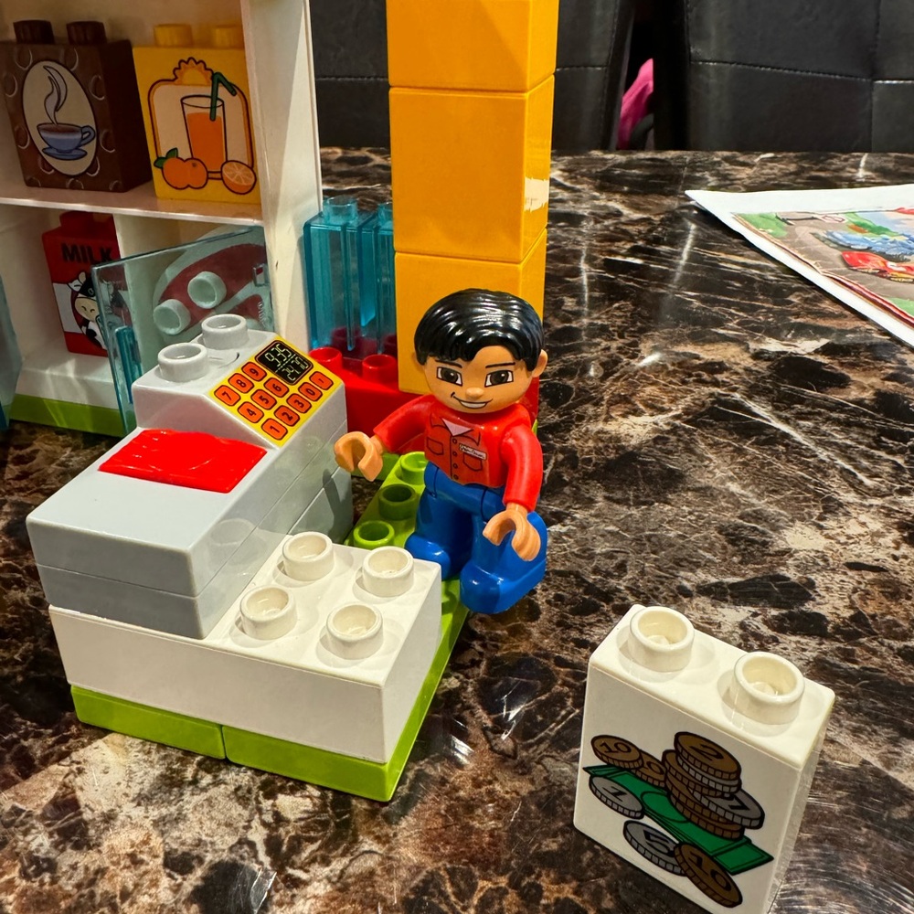 Lego Duplo 63 PC Supermarket #5604 - Picture 6 of 16